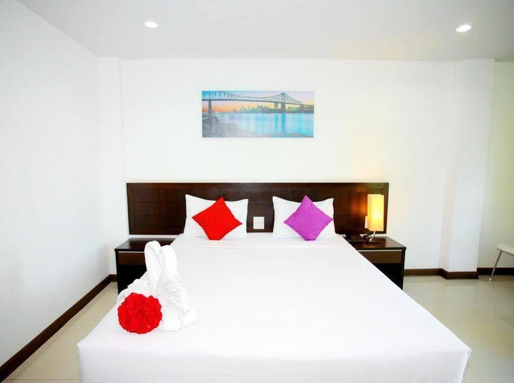 Rhienchai Place Hotel Szuratthani Kültér fotó